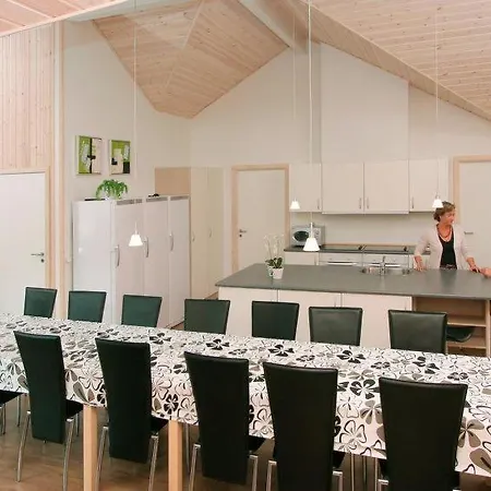 펜션 Oksby Sleeps 22 Pool Wifi Blåvand